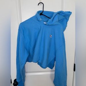 Champion cropped hoodie in light blue, size Large! Lightly worn great condition